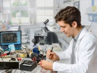 تصویر مهارت ویژگی‌های داوطلبان ورود به رشته الکترونیک